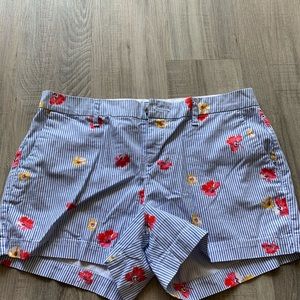 OLD NAVY EVERYDAY SHORTS BLUE WHITE PINSTRIPE
